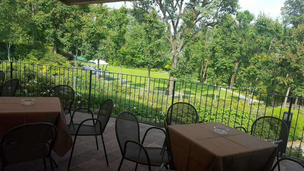 ristorante con ampi spazii per matrimonio